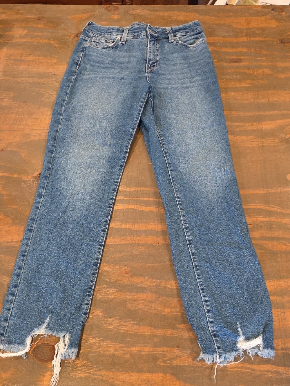 Jordan Women's Mid-Blue Straight-Leg Jeans with Frayed Hem
